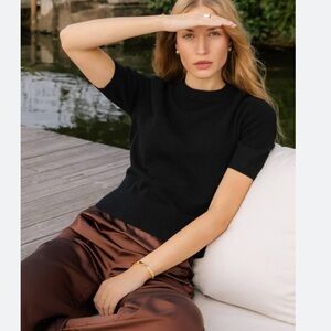 Morgan Taylor 100% Cashmere Classic Black Knit Top short Sleeves round neck